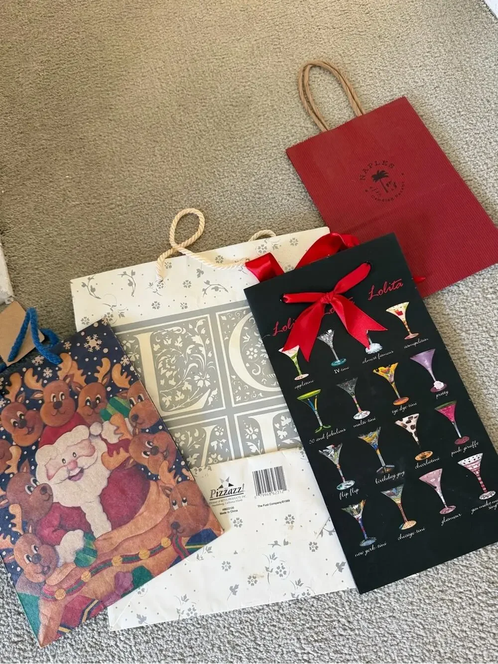 🗽Assorted Bags - Lolita Black Holiday Gift Bag with Red Ribbon